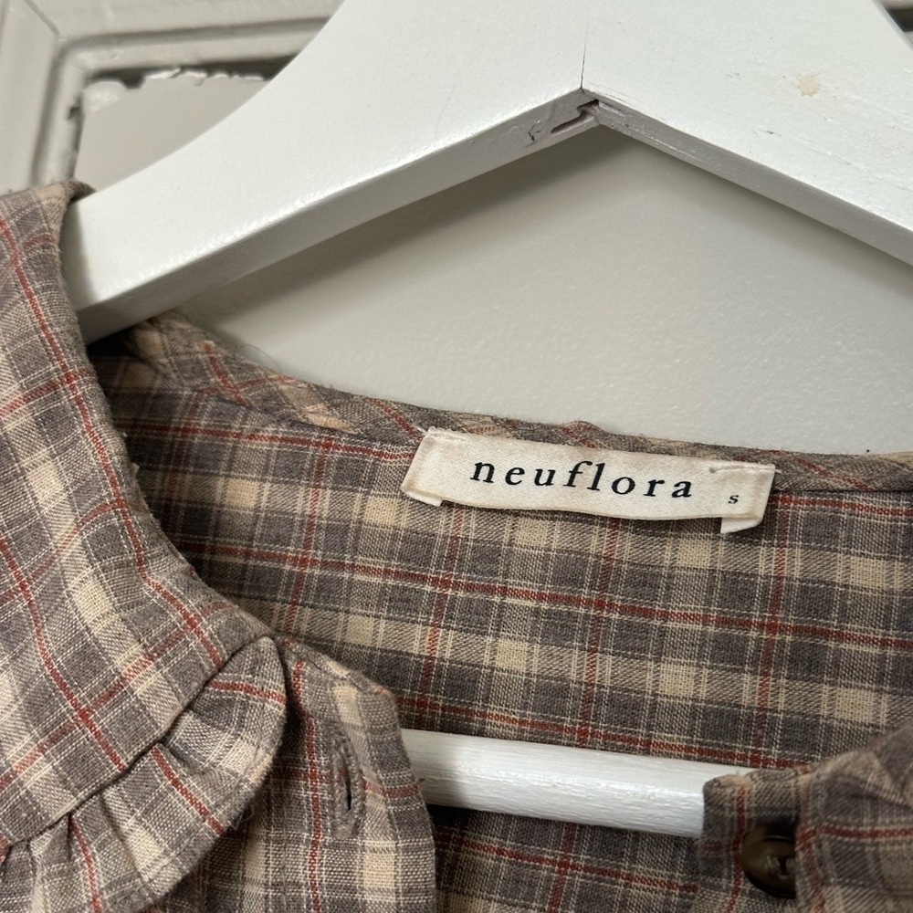Neuflora Plaid Ruffle Collar Blouse - Picture 3 of 3
